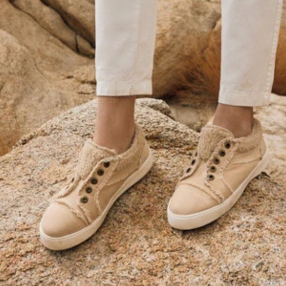 MYRA BAG Fancy Tan Canvas Faux Fur Lined Slip On Sneakers Casual Shoes 7 NWT - Picture 2 of 11